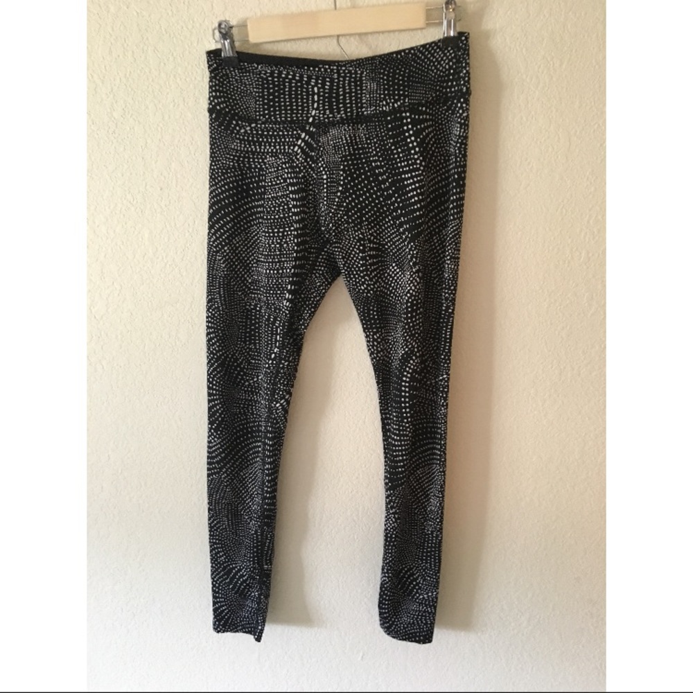 Beyond Yoga Black and White Leggings